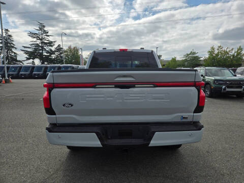 2025 Ford F-150 Lightning Platinum