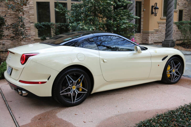 2016 Ferrari California T