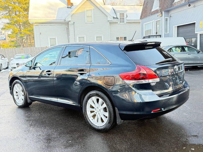 2014 Toyota Venza XLE photo 3