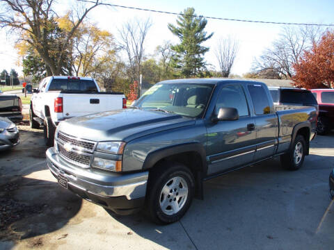 2006 Chevrolet Silverado 1500 for sale at The Auto Specialist Inc. in Des Moines IA