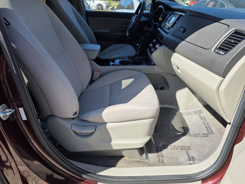 2017 Kia Sedona LX