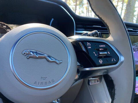 2024 Jaguar F-PACE P400 R-Dynamic S