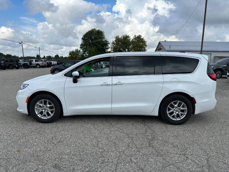 2023 Chrysler Pacifica Touring L