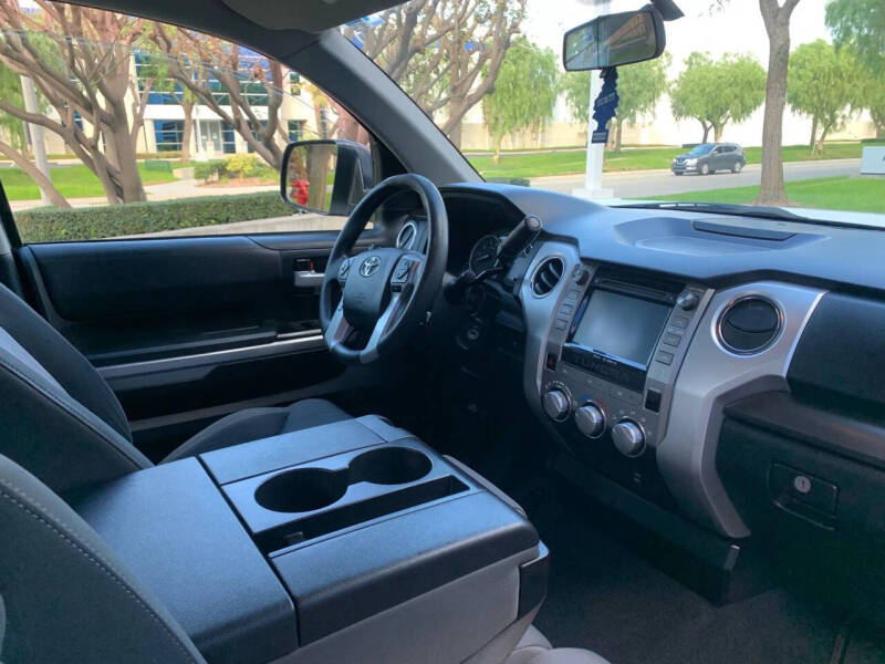 2014 Toyota Tundra SR5