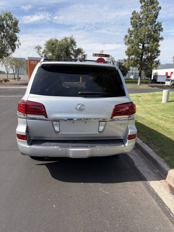 2014 Lexus LX 570