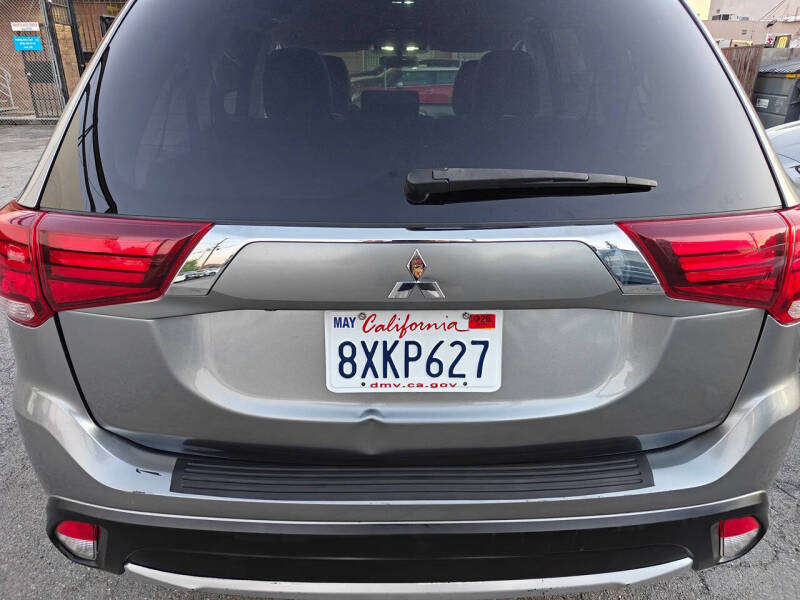 2018 Mitsubishi Outlander SE