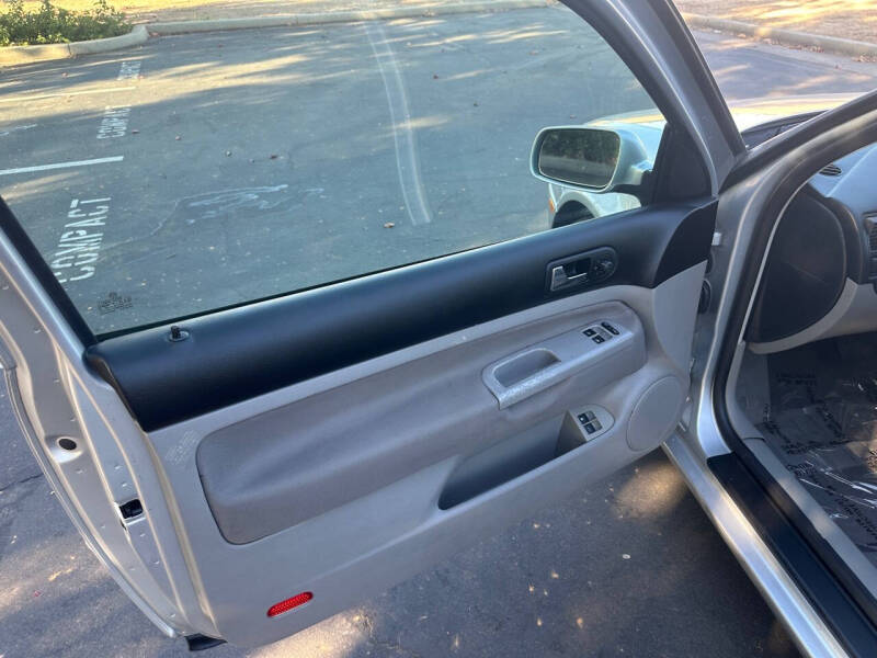 2004 Volkswagen Golf GL