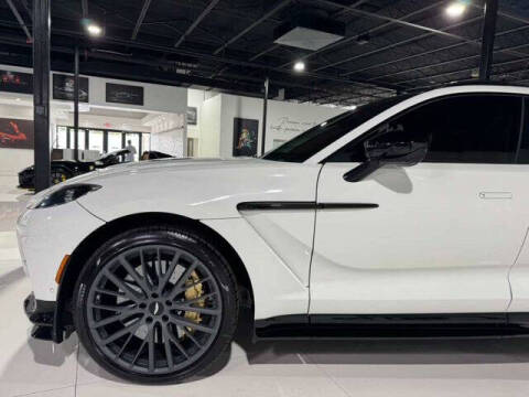 2023 Aston Martin DBX 707