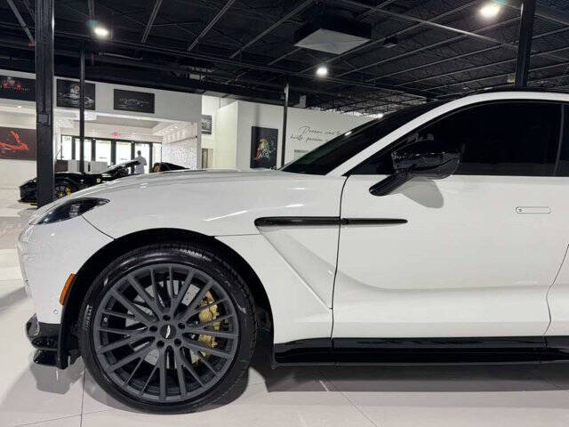 2023 Aston Martin DBX 707