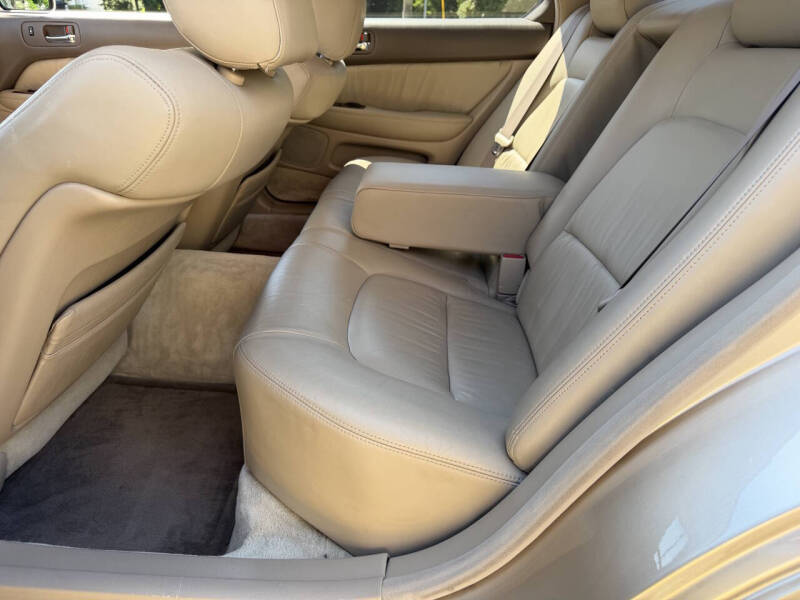 1996 Lexus LS 400