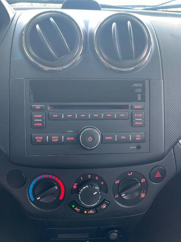 2009 Pontiac G3