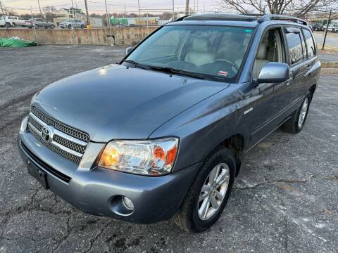 2006 Toyota Highlander Hybrid for sale at Supreme Auto Gallery LLC in Kansas City MO