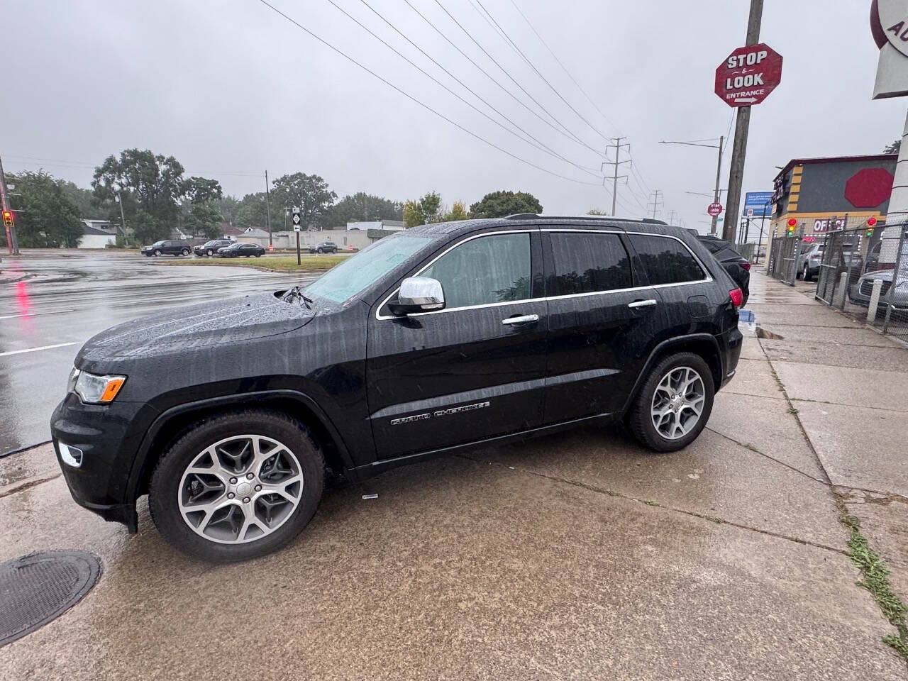 2020 Jeep Grand Cherokee for sale at Matthew's Stop & Look Auto Sales in Detroit, MI