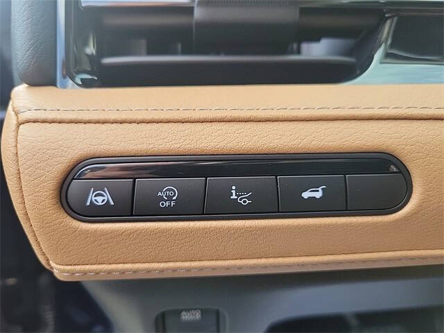 2025 Infiniti QX80 Luxe