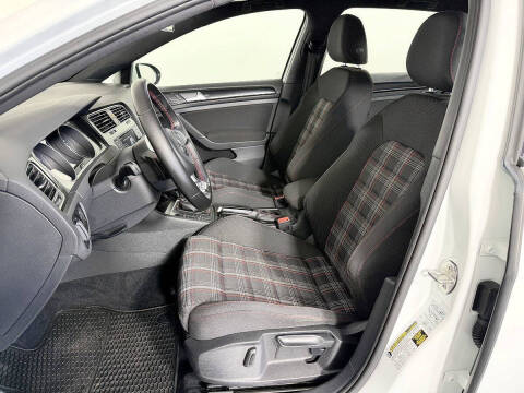 2017 Volkswagen Golf GTI S