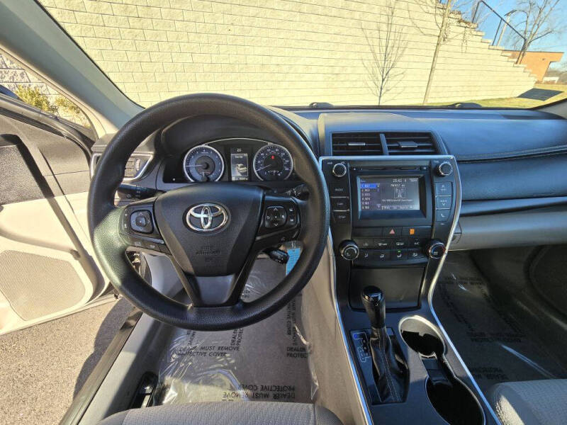 2016 Toyota Camry LE