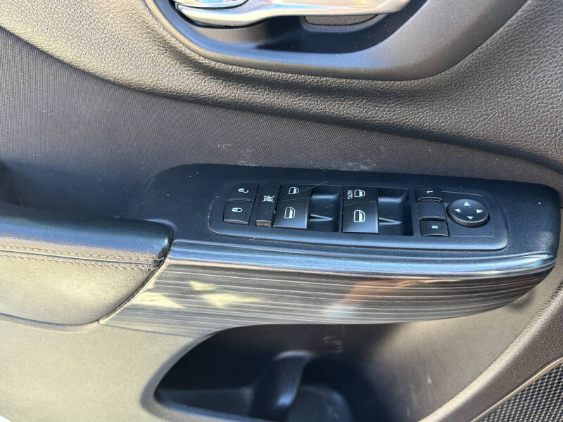 2017 Jeep Cherokee Sport