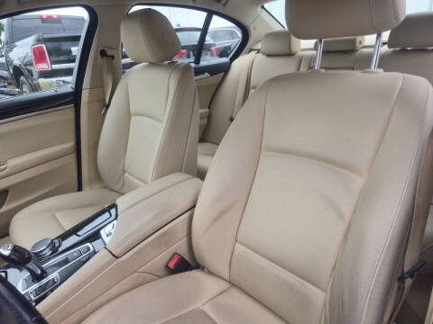 2015 BMW 5 Series 528i