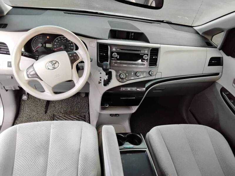 2011 Toyota Sienna