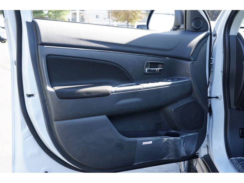 2025 Mitsubishi Outlander Sport ES