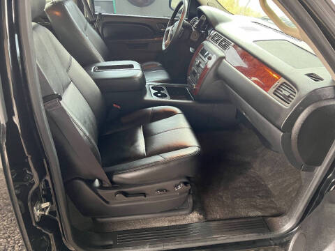 2013 Chevrolet Avalanche LT Black Diamond