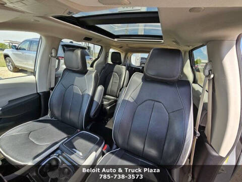 2023 Chrysler Pacifica Plug-In Hybrid Limited