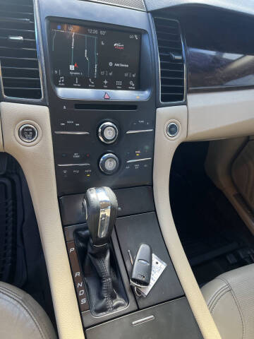 2016 Ford Taurus Limited