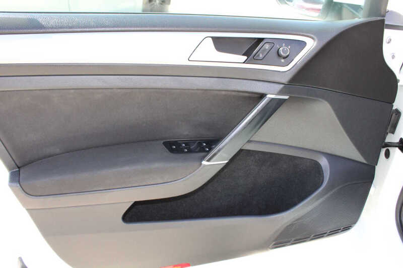 2016 Volkswagen e-Golf SE