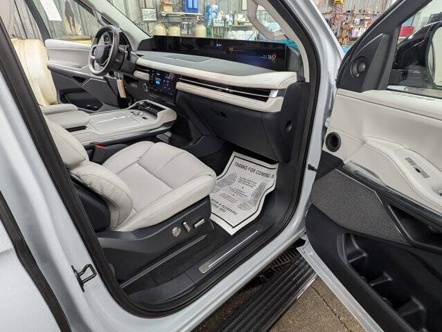 2025 Lincoln Navigator L Reserve