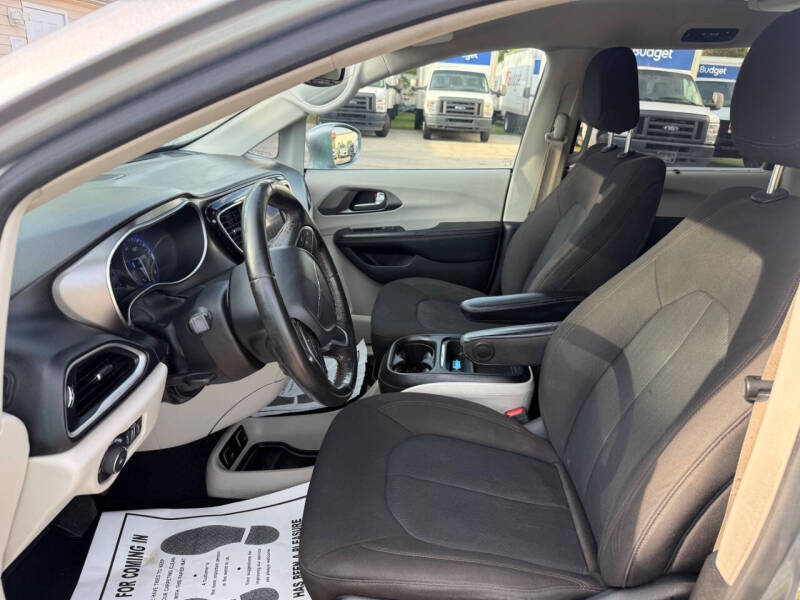 2020 Chrysler Pacifica Touring