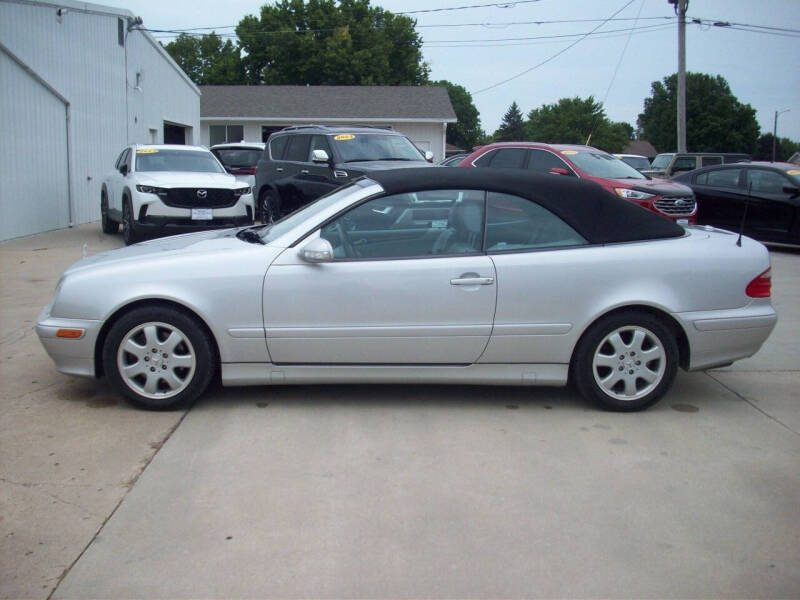 Used 2002 Mercedes-Benz CLK-Class CLK320 with VIN WDBLK65G12T115724 for sale in Seneca, KS