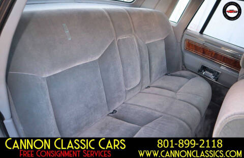 1984 Lincoln Town Car Signature