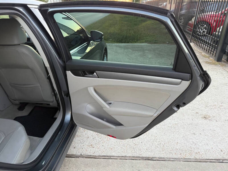 2015 Volkswagen Passat 2.0L TDI SE