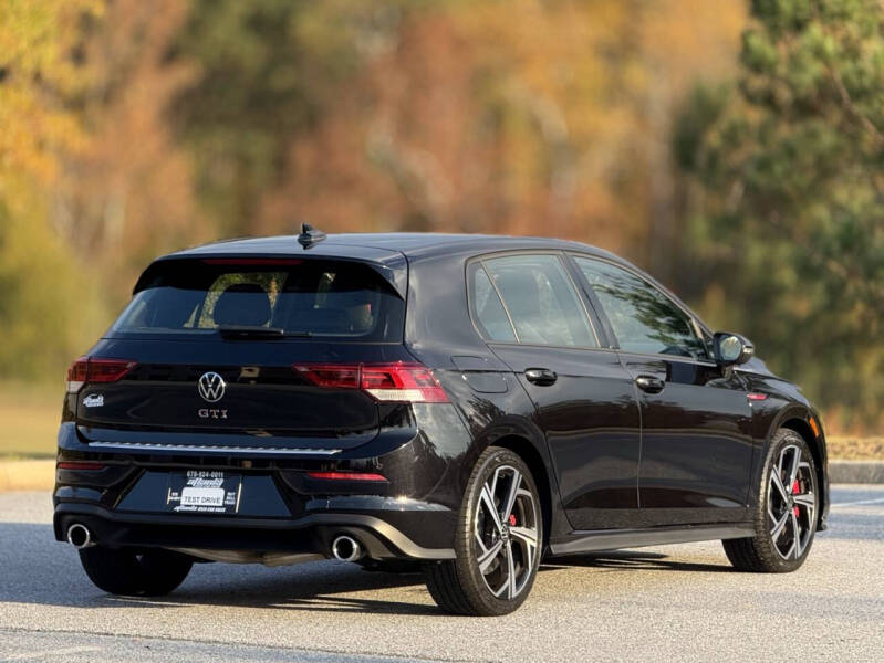 2024 Volkswagen Golf GTI SE