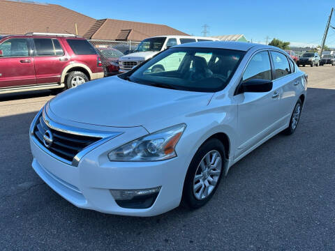 2015 Nissan Altima for sale at STATEWIDE AUTOMOTIVE LLC in Englewood CO