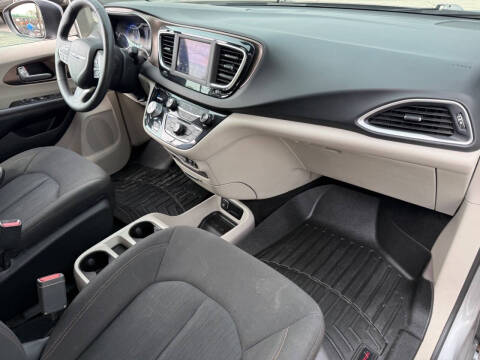 2018 Chrysler Pacifica LX