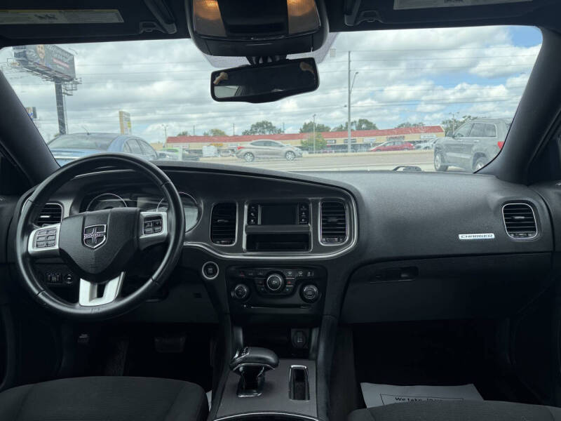 2013 Dodge Charger SE