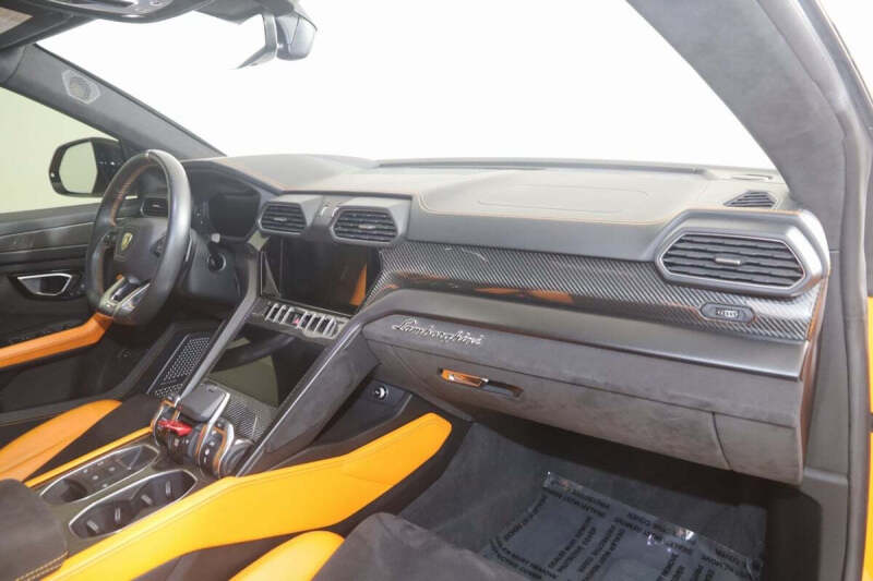 2021 Lamborghini Urus