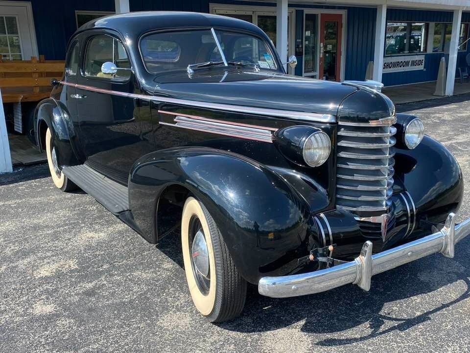1937 Oldsmobile Coupe 19