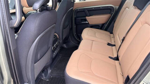 2025 Land Rover Defender 110 P400 X