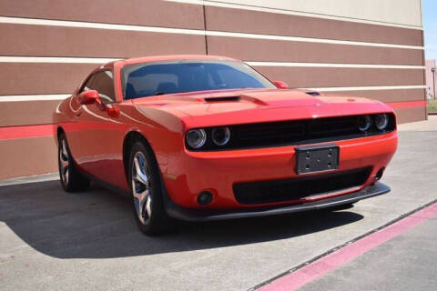 2016 Dodge Challenger SXT Plus