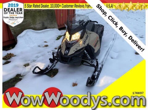 2017 Ski-Doo RENEGADE Snowmobile