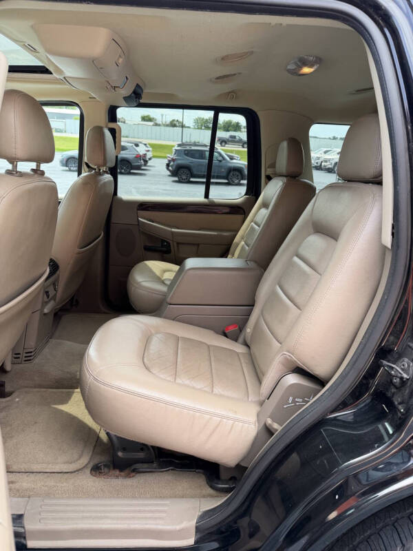 2004 Ford Explorer Limited