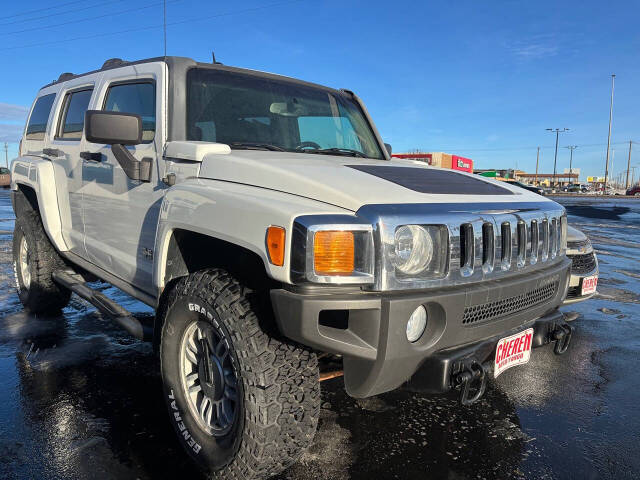 2006 HUMMER H3 for sale at Cheren Auto LLC in Fargo, ND