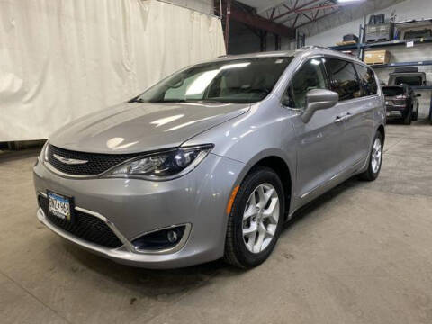 2018 Chrysler Pacifica for sale at Victoria Auto Sales - Waconia Dodge in Waconia MN