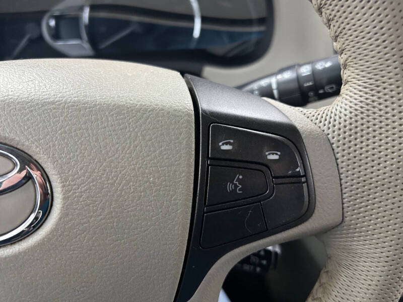 2011 Toyota Sienna XLE 8-Passenger