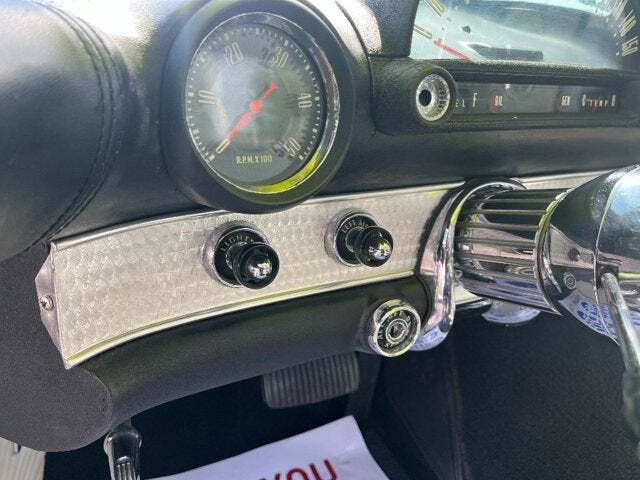 1956 Ford Thunderbird 26