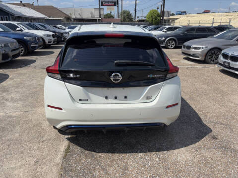 2022 Nissan LEAF SV PLUS