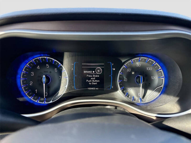 2017 Chrysler Pacifica Touring-L