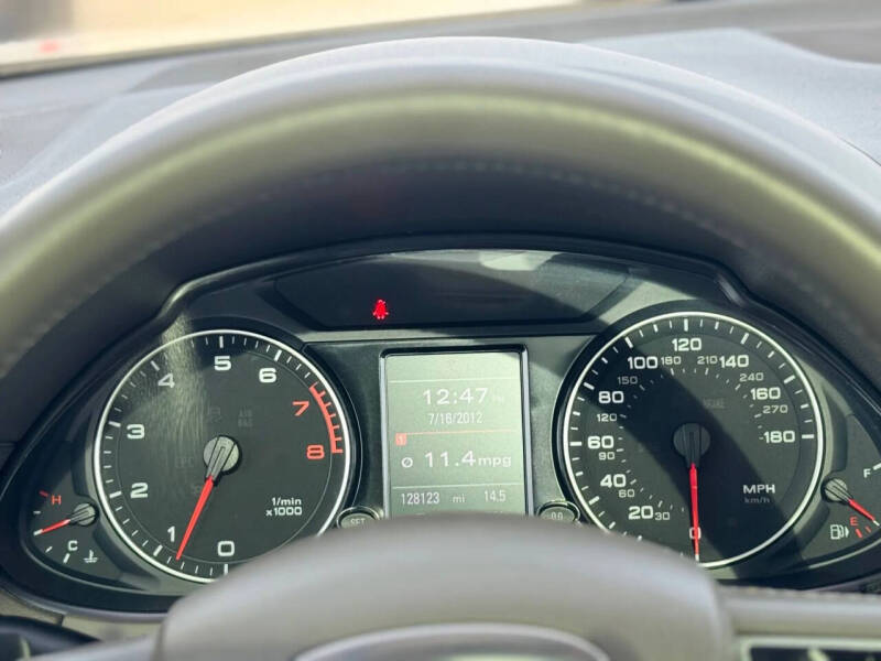 2012 Audi Q5 3.2 quattro Premium Plus